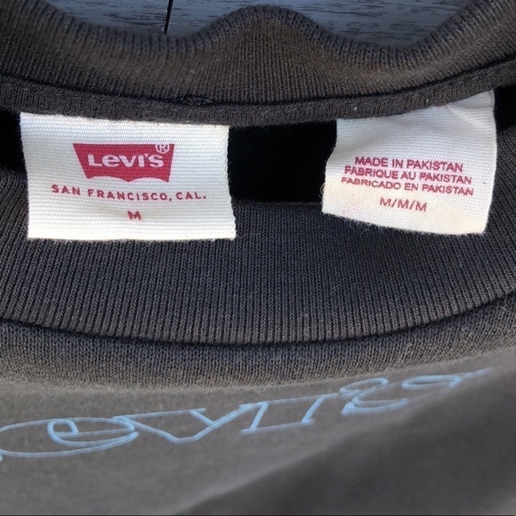 Levi’s Crop Sweater - Picture 7 of 8